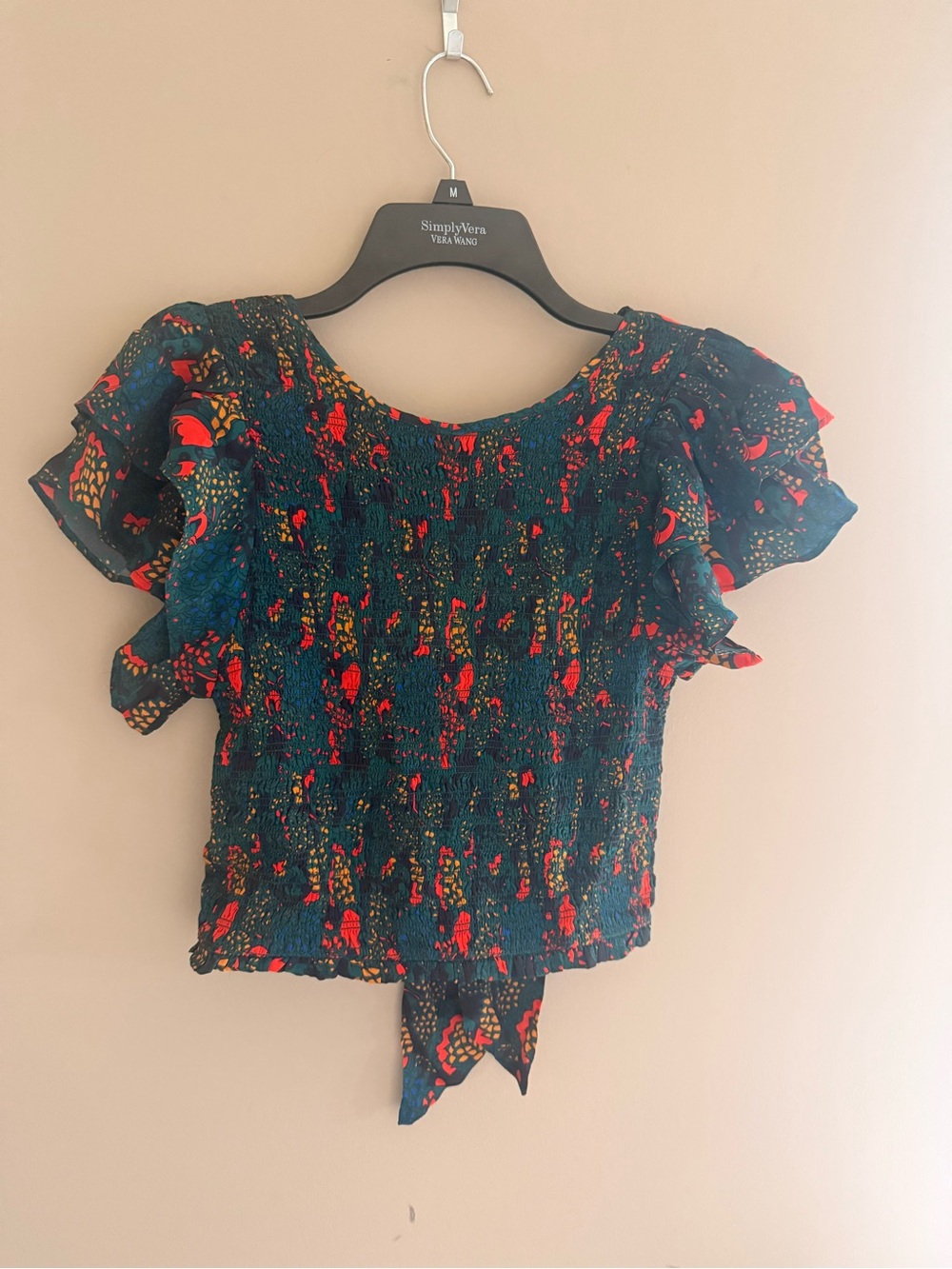 Trovata Birds of Paradis Silk Blend Smocked Floral Top Size Medium NWOT - Picture 2 of 6
